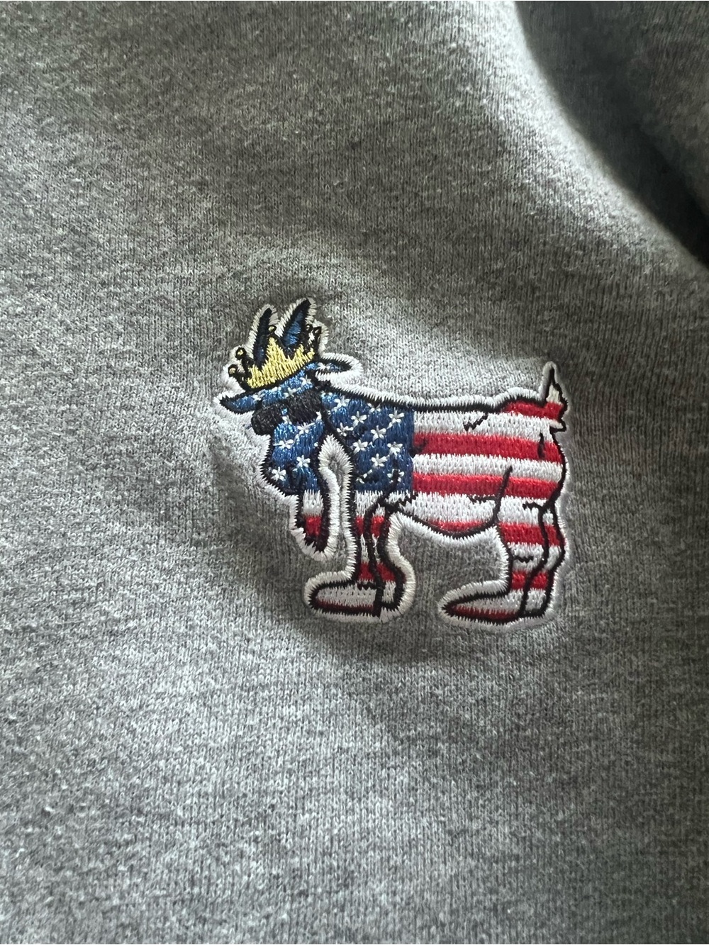 GOAT size small grey sweatshirt Very good condition
